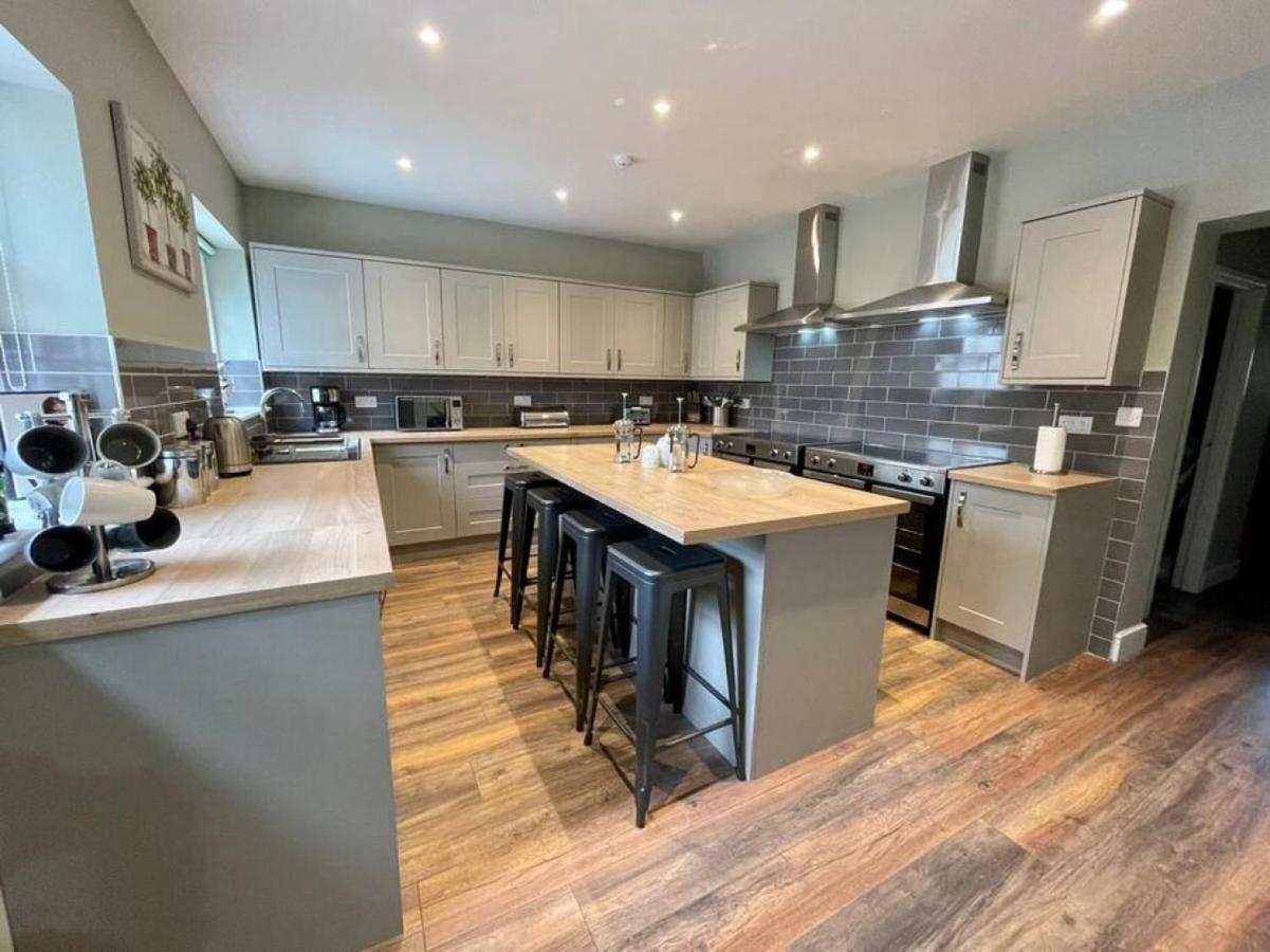 Lydney House Swaffham Sleeps 22 Villa Exterior photo