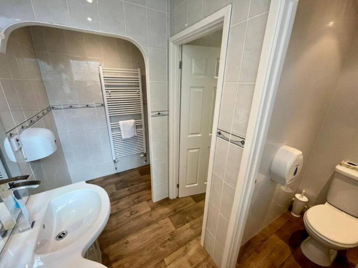 Lydney House Swaffham Sleeps 22 Villa Exterior photo