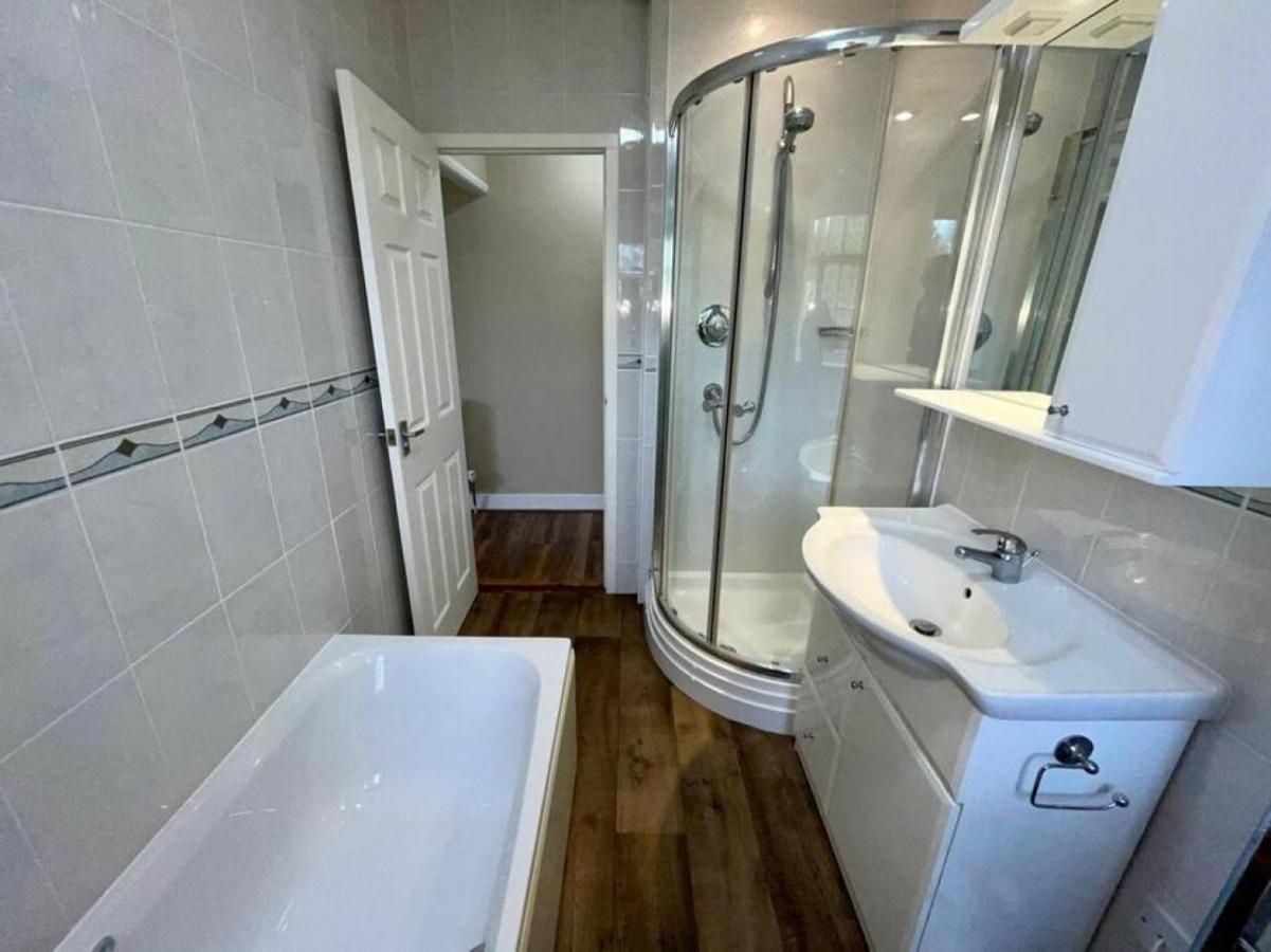 Lydney House Swaffham Sleeps 22 Villa Exterior photo